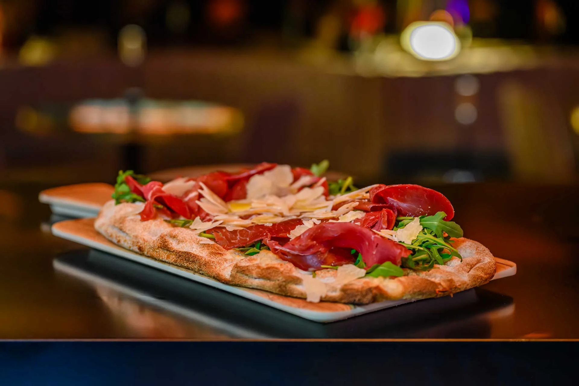 Vitos-Bar-Friedrichshafen-Cocktailbar-Aperobar-Weinbar-Paninibar-KDS_5372-1920px