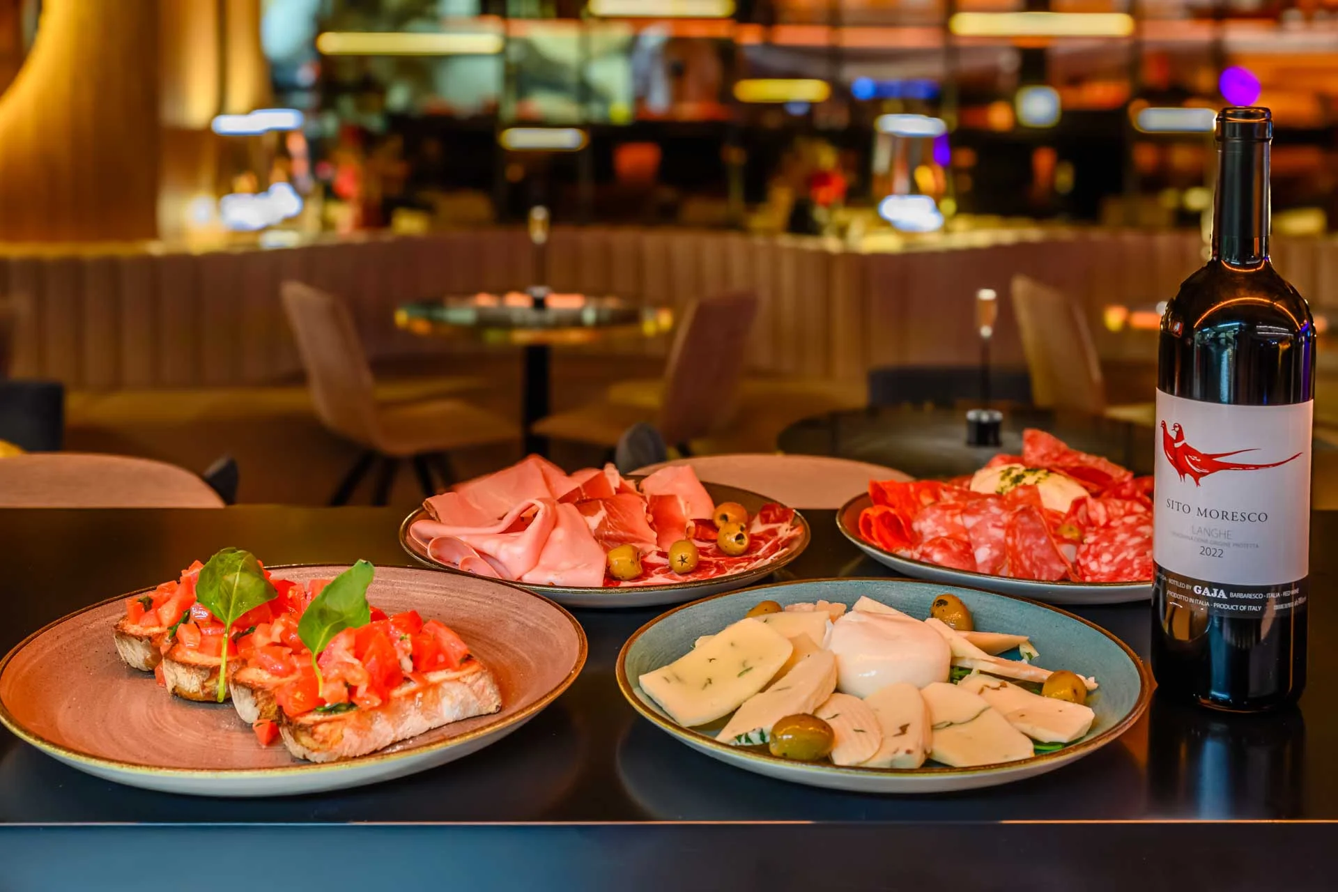 Vitos-Bar-Friedrichshafen-Cocktailbar-Aperobar-Weinbar-Paninibar-KDS_5402-1920px